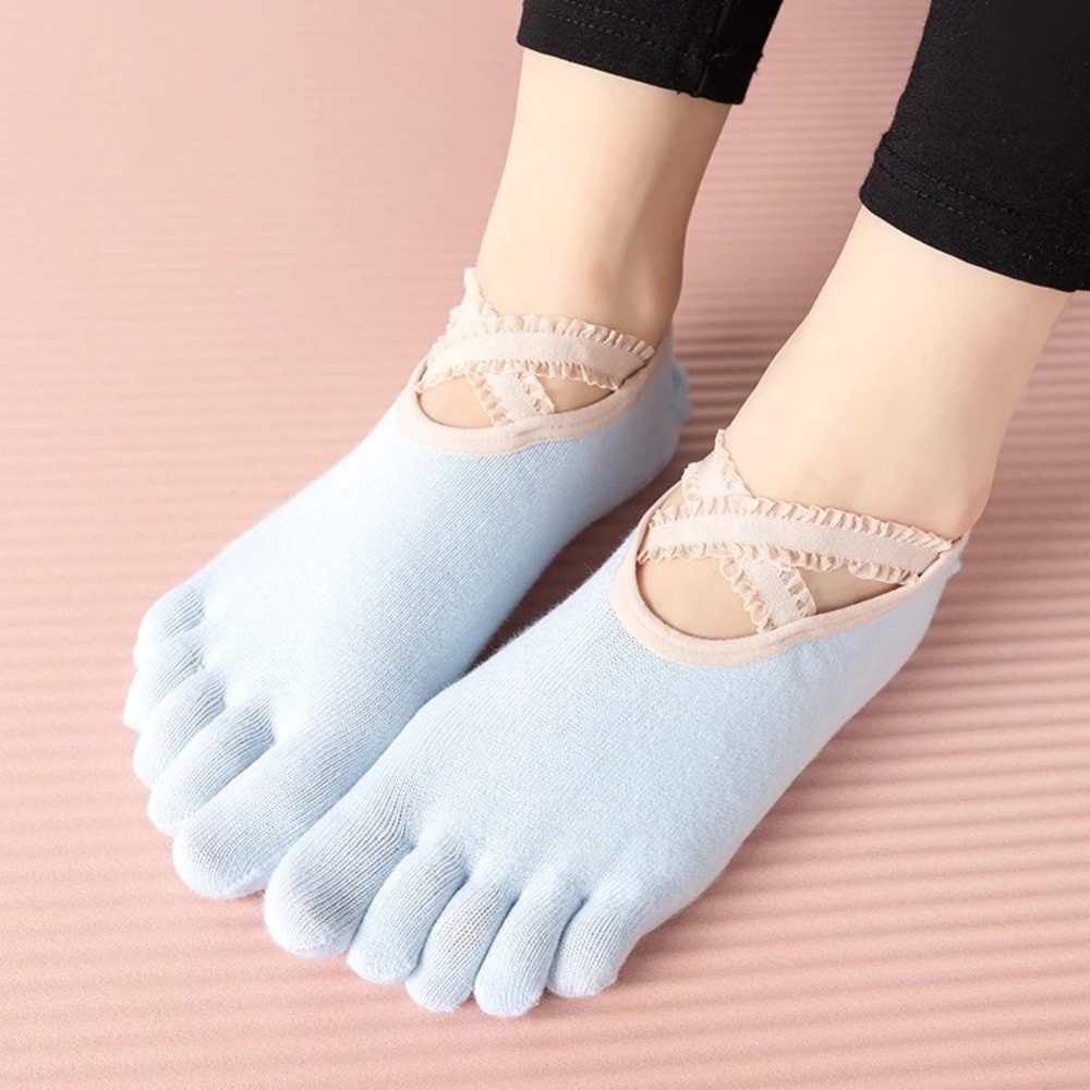 Ladies Non-Slip Pilates Socks  - огляд і ціна Yoga Fitness Studio