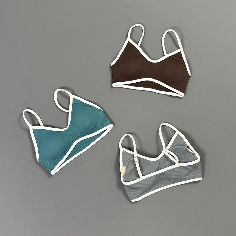 Women Contrastline Yoga Bra V  - огляд і ціна Yoga Fitness Matte